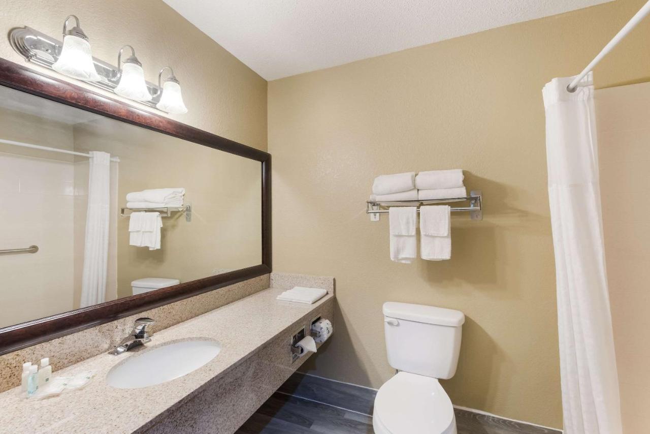 Quality Inn Upper Sandusky Dış mekan fotoğraf