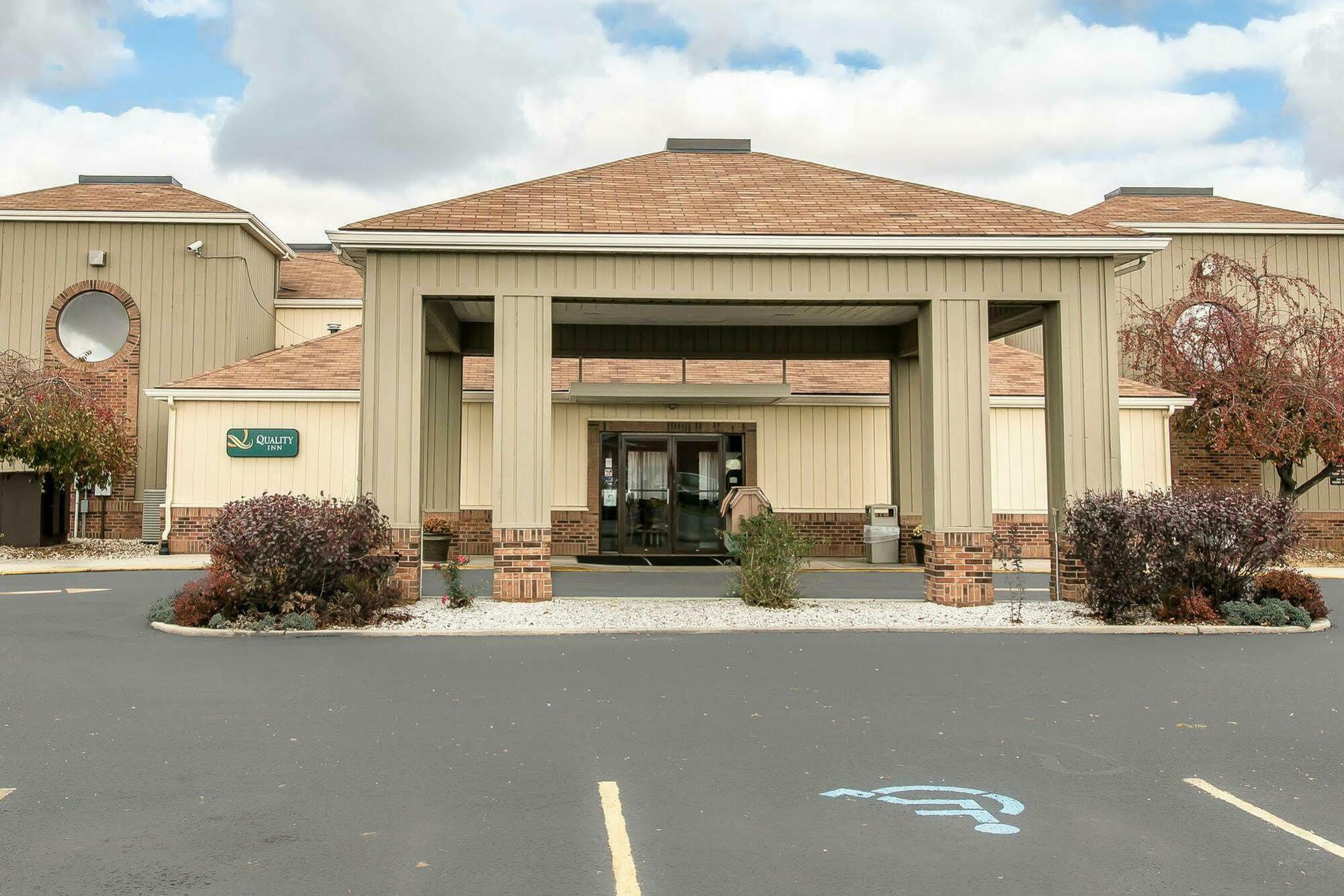 Quality Inn Upper Sandusky Dış mekan fotoğraf