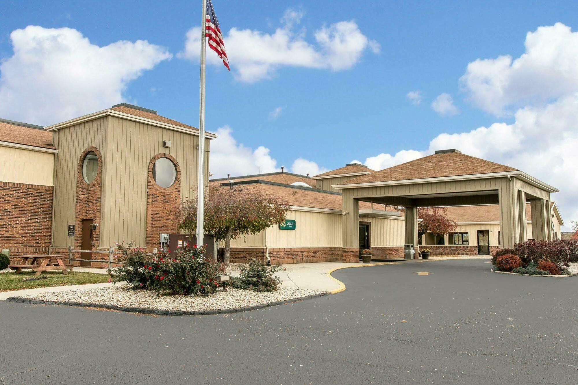 Quality Inn Upper Sandusky Dış mekan fotoğraf